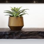 Capi mix and match black and gold in een kast